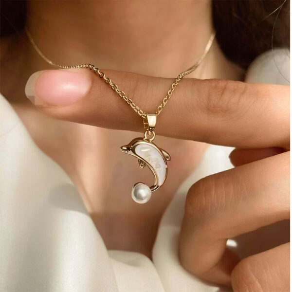 Dolphin Inlay Pearl Necklace