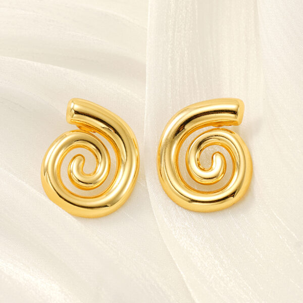 Classic  Spiral Studs