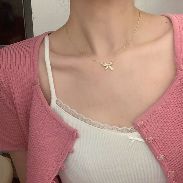 Classic Bow Necklace